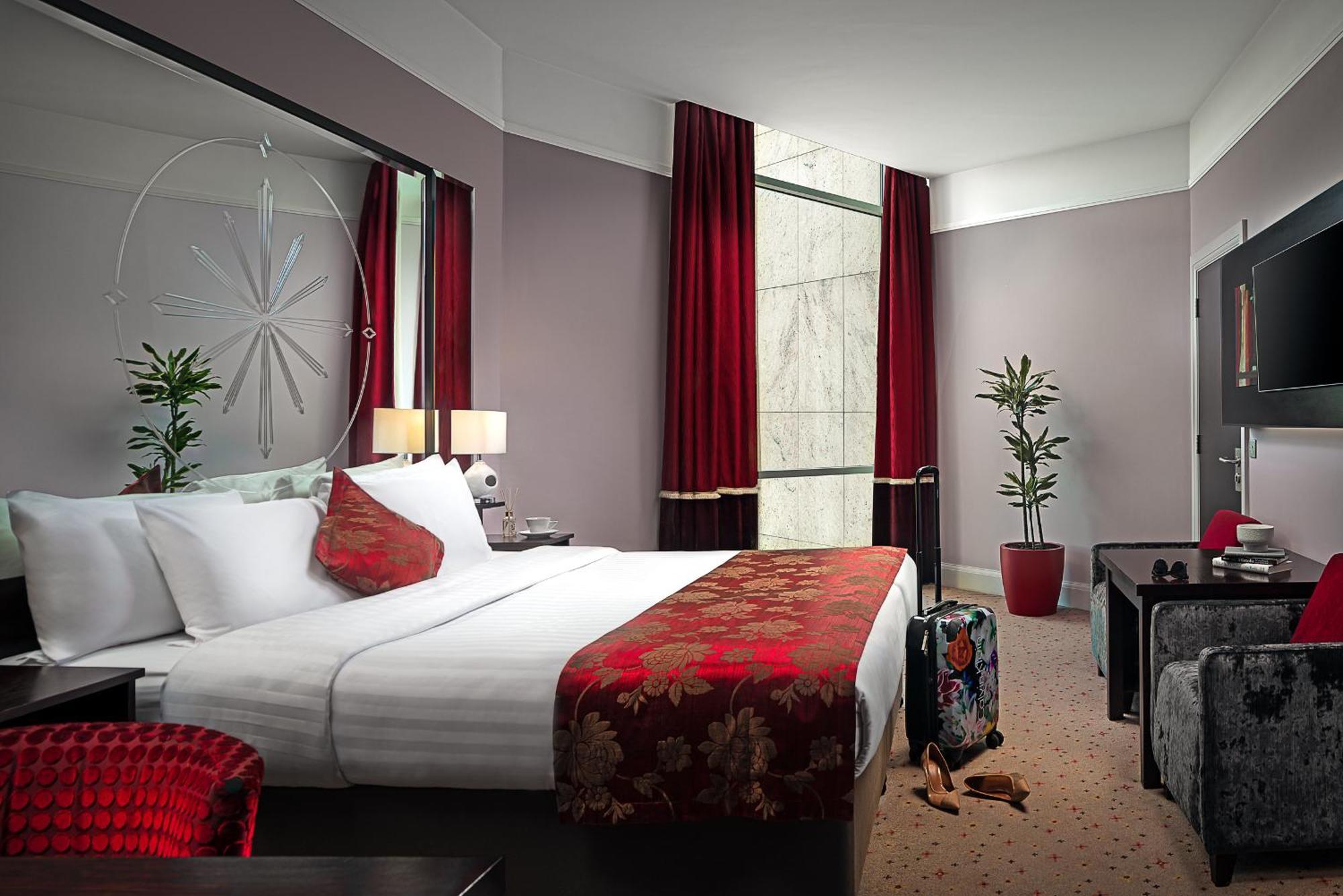 คาร์ลตัน โฮเต็ล แบลนเชิร์ดส์ทาวน์ Hotel แบลนชาร์ดส์ทาวน์ ภายนอก รูปภาพ