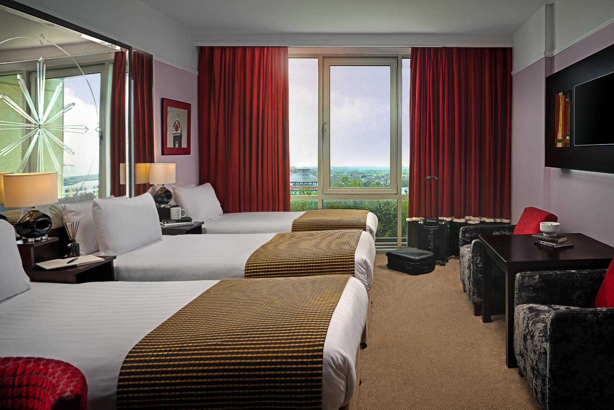 คาร์ลตัน โฮเต็ล แบลนเชิร์ดส์ทาวน์ Hotel แบลนชาร์ดส์ทาวน์ ภายนอก รูปภาพ