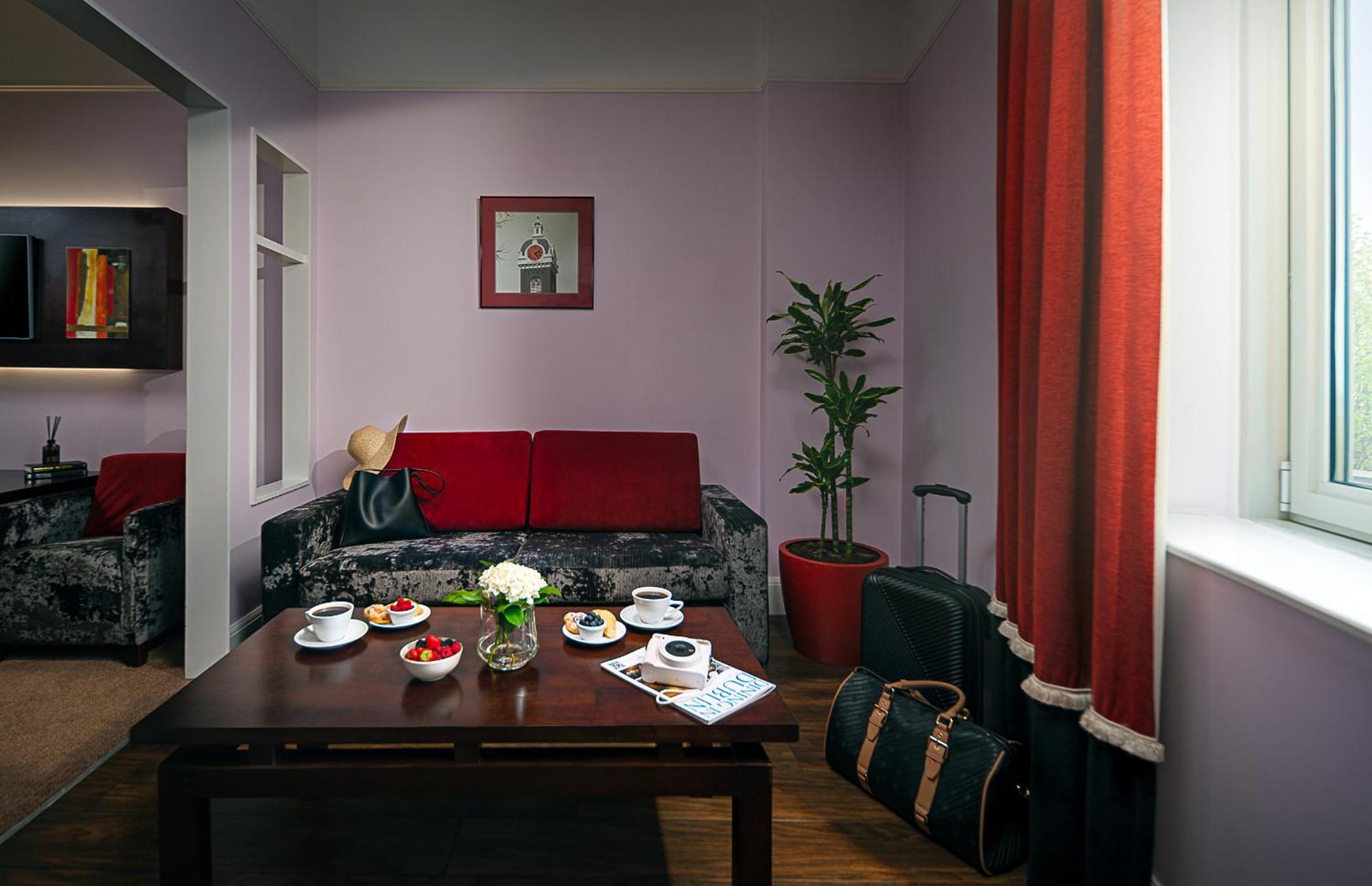 คาร์ลตัน โฮเต็ล แบลนเชิร์ดส์ทาวน์ Hotel แบลนชาร์ดส์ทาวน์ ภายนอก รูปภาพ